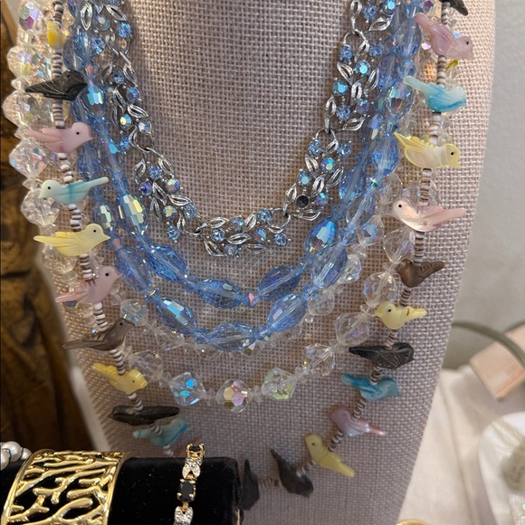 Come dig with me. Unlisted gorgeousness in every price range. - Picture 13 of 17